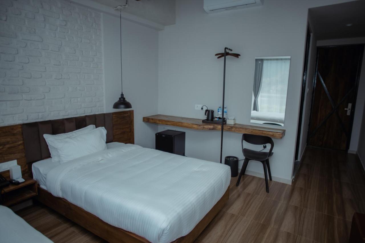 Jade City Hotel Pokhara Kültér fotó