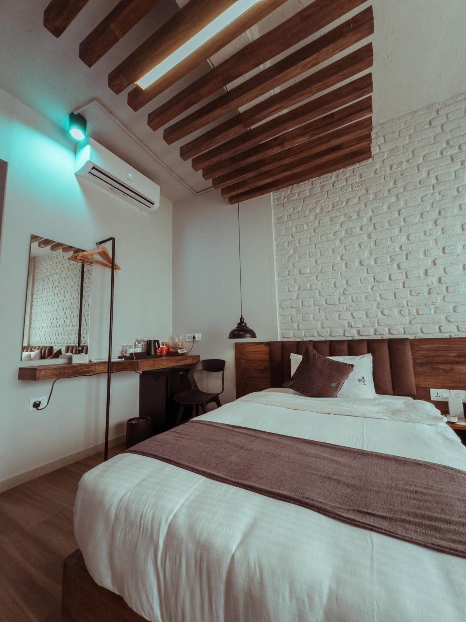 Jade City Hotel Pokhara Kültér fotó