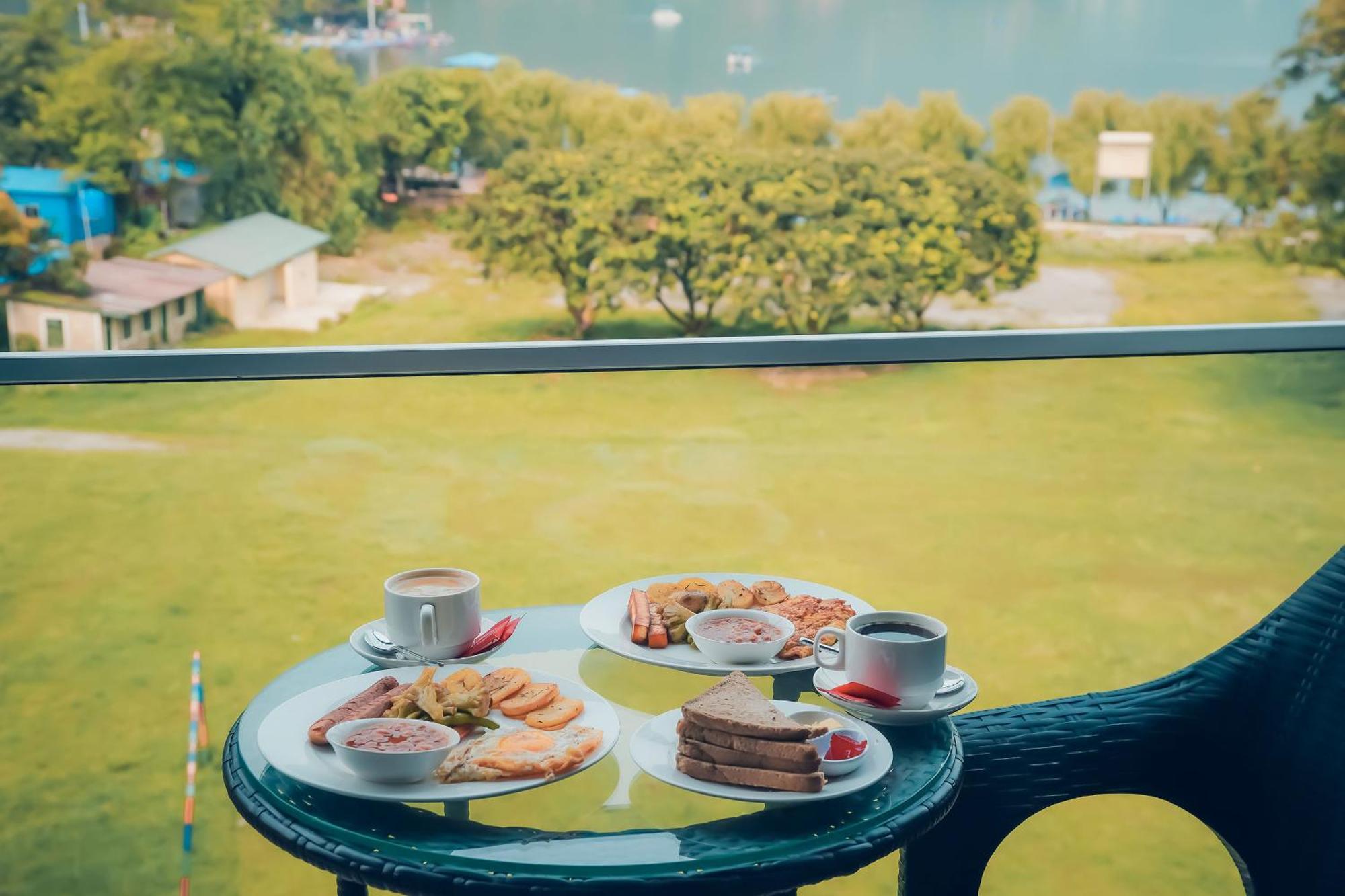 Jade City Hotel Pokhara Kültér fotó